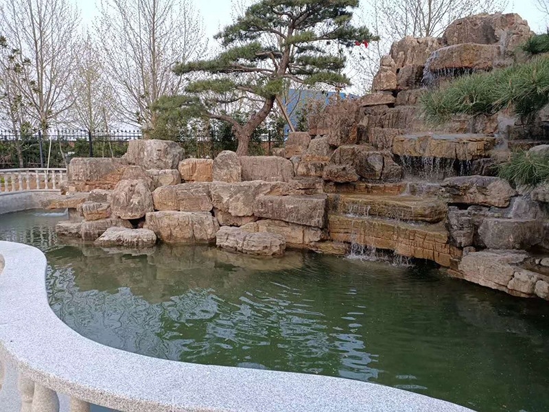 高 檔小區(qū)大型魚池凈化系統(tǒng)